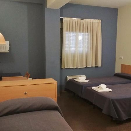 Residencia Universitaria Resa As Burgas Ourense Chambre photo